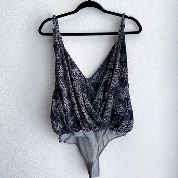 Free people Siren Song Wrap Surplice V-Neck Sleeveless Bodysuit - Picture 6 of 16